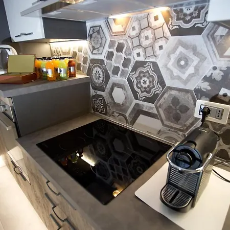 Casa Elisa Dimora Urbana 招待所 4*