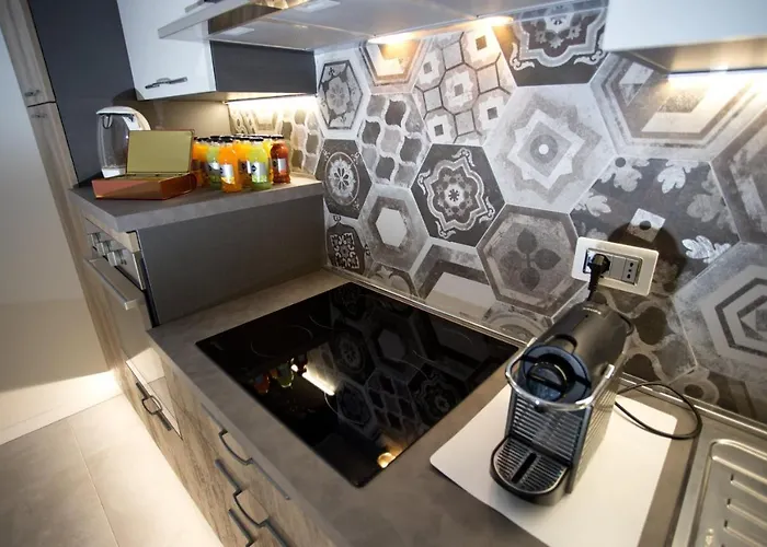 Casa Elisa Dimora Urbana 招待所 4*